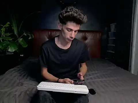 Snapshot of DanielCrush1 chatting on 1, 10, 2025 DanielCrush1 online show from 1, 10, 2025