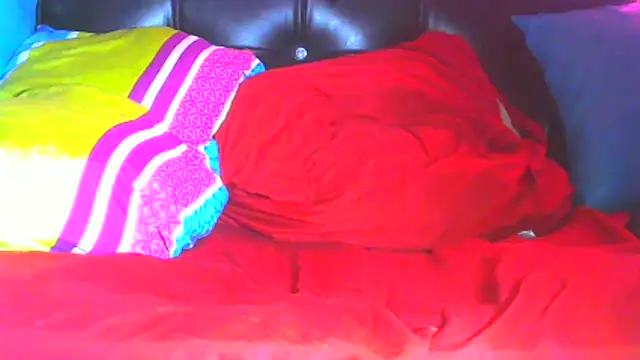 Queenofthenightx online show from 8, 3, 2026