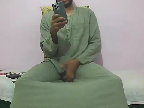 Snapshot of foxsanSs chatting on 28, 10, 2025 foxsanSs online show from 28, 10, 2025