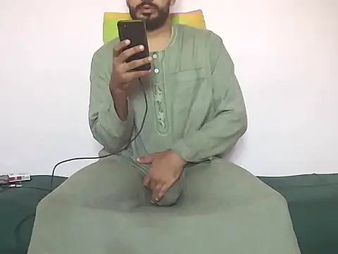 Snapshot of foxsanSs chatting on 17, 11, 2025 foxsanSs online show from 17, 11, 2025