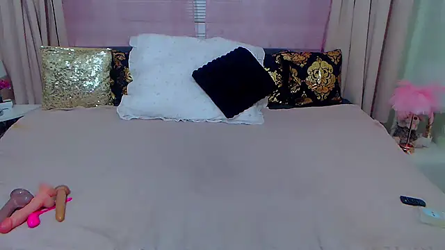 Snapshot of BustyVicky chatting on 18, 12, 2024 BustyVicky online show from 18, 12, 2024