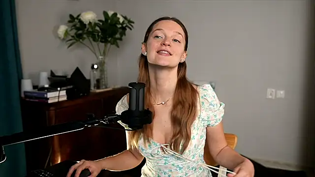 Snapshot of Special___ chatting on 7, 1, 2025 Special    online show from 7, 1, 2025