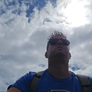 Trucker Hunter online show from 8, 4, 2026