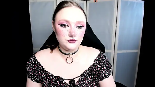 Snapshot of YourDyingBride chatting on 8, 11, 2025 YourDyingBride online show from 8, 11, 2025