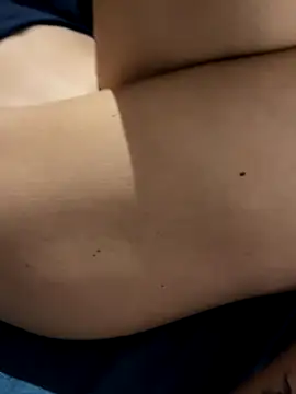 Snapshot of Juna8584 chatting on 3, 11, 2025 Juna8584 online show from 3, 11, 2025