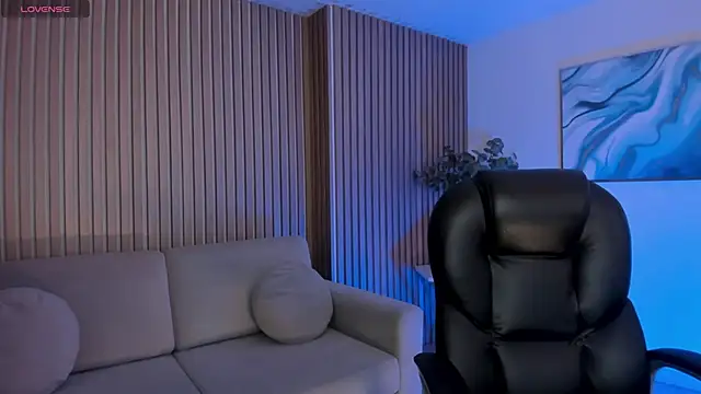 ErikaBenz  online show from 4, 12, 2025