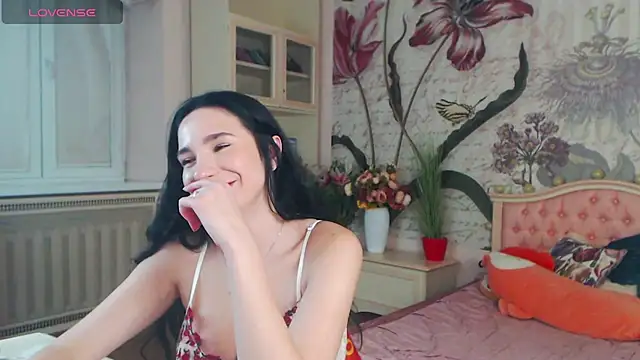 Snapshot of AliciaBow chatting on 17, 12, 2024 AliciaBow online show from 17, 12, 2024