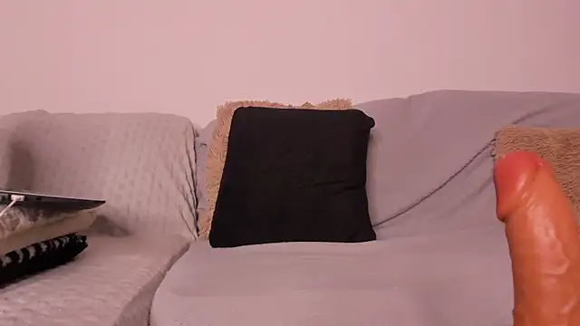 LexxiLow online show from 10, 12, 2024