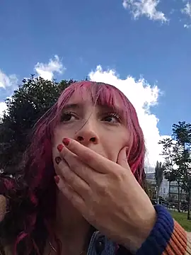  Laary online show from 13, 12, 2025