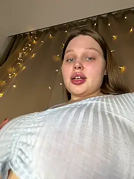 perfect sweety girl online show from 16, 2, 2026