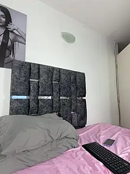 Natasharuso online show from 6, 3, 2026