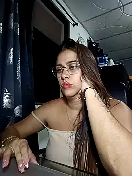 Latina sexy1 online show from 3, 3, 2026