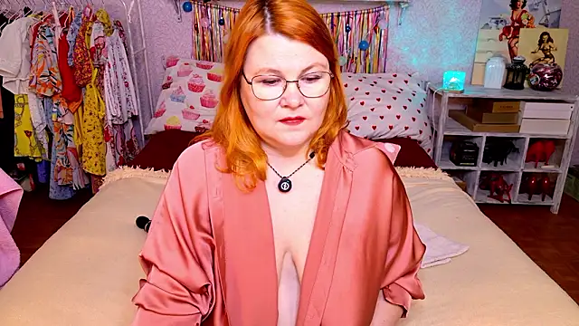 UrSexyMilf online show from 3, 3, 2026