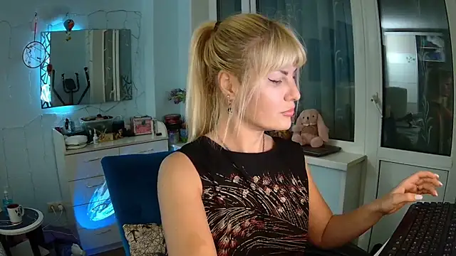 Snapshot of GlamSquirt chatting on 11, 3, 2025 GlamSquirt online show from 11, 3, 2025