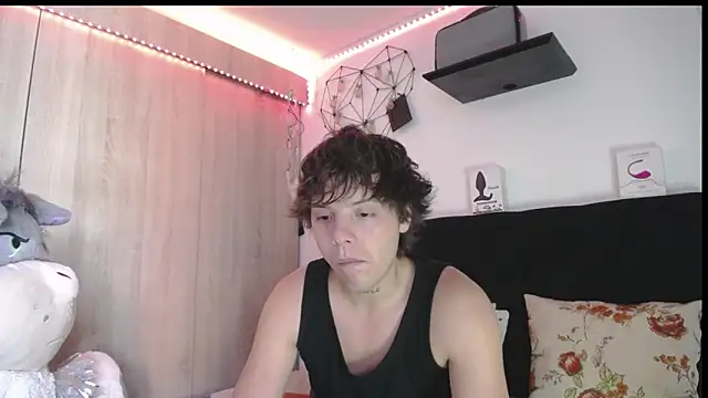 Santiago kiler online show from 2, 3, 2026