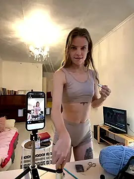 Snapshot of LeyaJohnson chatting on 7, 12, 2024 LeyaJohnson online show from 7, 12, 2024