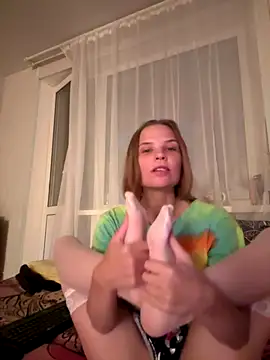 Snapshot of LeyaJohnson chatting on 28, 9, 2025 LeyaJohnson online show from 28, 9, 2025