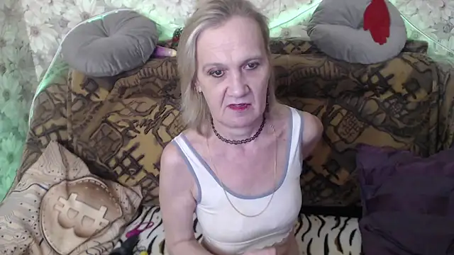 MissBekker online show from 6, 3, 2025