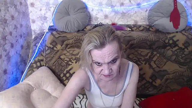 MissBekker online show from 18, 3, 2025