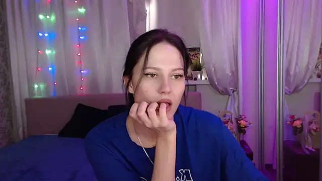 Snapshot of Zlata888 chatting on 11, 3, 2025 Zlata888 online show from 11, 3, 2025