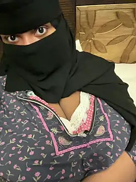 Snapshot of Submissive_Arab chatting on 1, 3, 2025 Submissive Arab online show from 1, 3, 2025