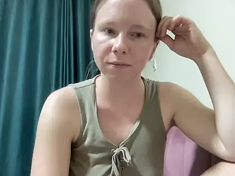 Snapshot of SweetLucy96 chatting on 17, 10, 2025 SweetLucy96 online show from 17, 10, 2025