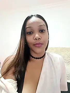 Snapshot of _MoniqueLovay_ chatting on 2, 3, 2025  MoniqueLovay  online show from 2, 3, 2025