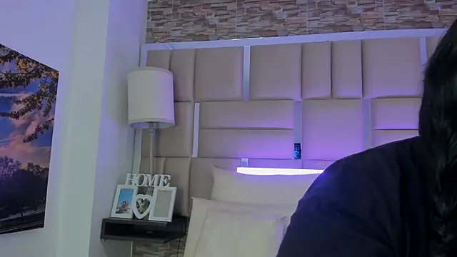 ShaniaBrownn online show from 12, 2, 2026