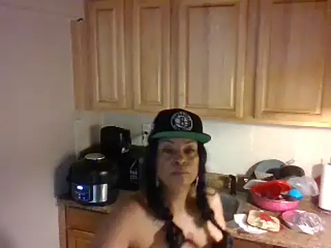 MSweetLindaParks online show from 12, 1, 2025