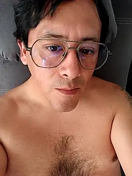 Snapshot of Yimicito chatting on 10, 3, 2026 Yimicito online show from 10, 3, 2026