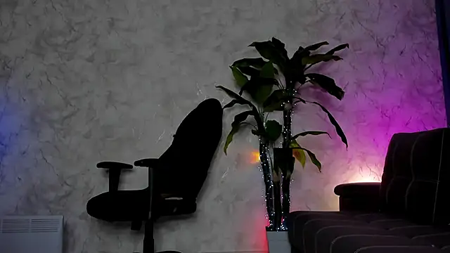 Snapshot of Emma7 chatting on 31, 10, 2025 Emma7 online show from 31, 10, 2025