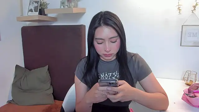 isabella jade online show from 4, 2, 2025