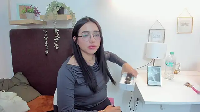 isabella jade online show from 25, 2, 2025