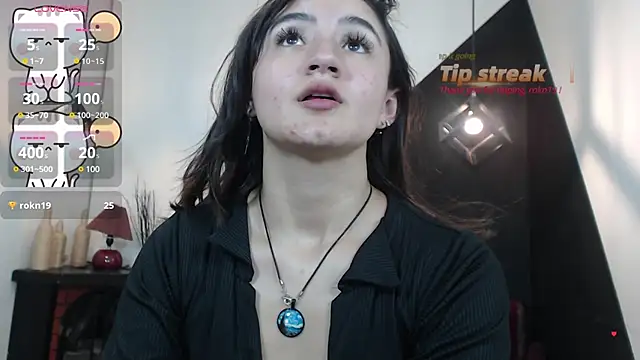 Perla Campbell online show from 12, 12, 2024