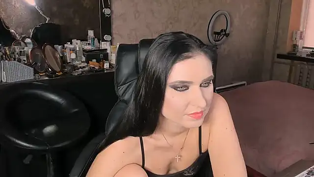 Snapshot of Miss_Poison chatting on 5, 11, 2025 Miss Poison online show from 5, 11, 2025