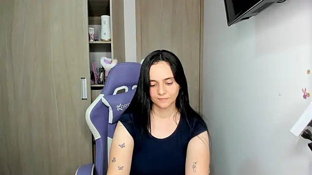 lucia s1 online show from 21, 7, 2026