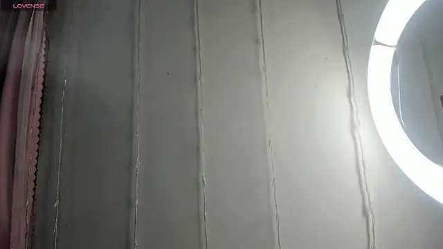 Snapshot of aly_nucita_ chatting on 12, 1, 2025 aly nucita  online show from 12, 1, 2025