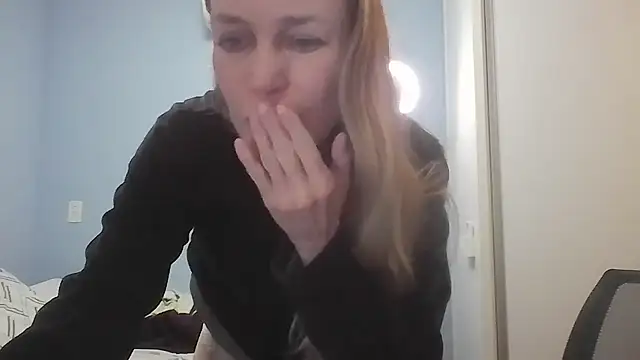 Snapshot of Annylove1 chatting on 6, 7, 2026 Annylove1 online show from 6, 7, 2026