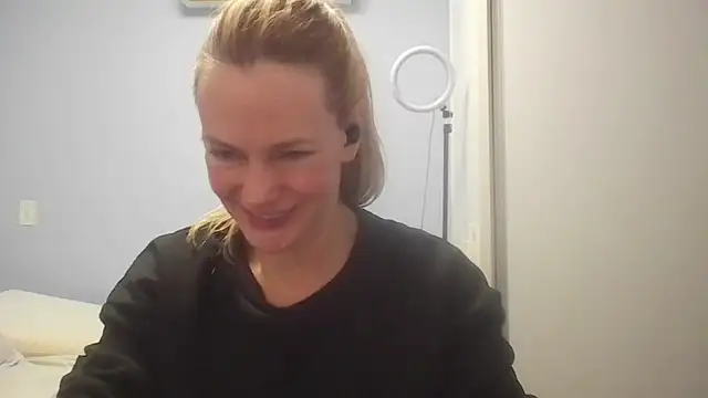 Snapshot of Annylove1 chatting on 13, 7, 2026 Annylove1 online show from 13, 7, 2026