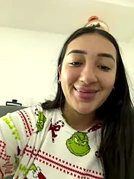 Snapshot of Hannahoff chatting on 1, 12, 2024 Hannahoff online show from 1, 12, 2024