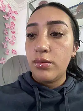 Snapshot of Hannahoff chatting on 4, 2, 2025 Hannahoff online show from 4, 2, 2025