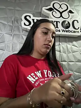 Snapshot of Hannahoff chatting on 17, 2, 2025 Hannahoff online show from 17, 2, 2025