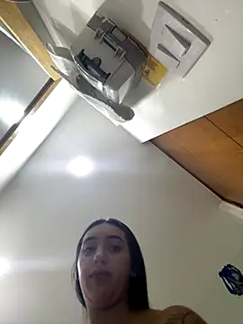 Snapshot of Hannahoff chatting on 19, 10, 2025 Hannahoff online show from 19, 10, 2025