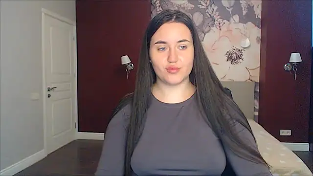 Roxie Bradley online show from 19, 3, 2025