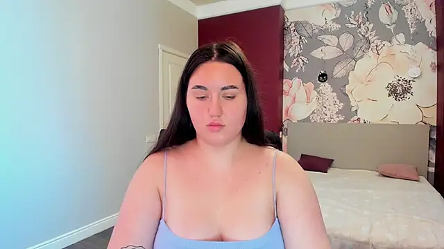 Roxie Bradley online show from 14, 11, 2025