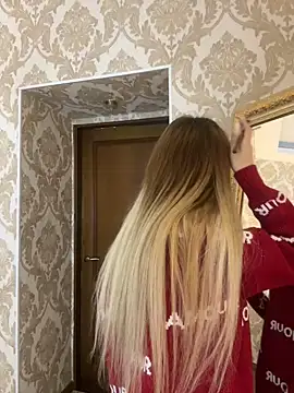 Snapshot of Lili_Danger chatting on 4, 12, 2024 Lili Danger online show from 4, 12, 2024