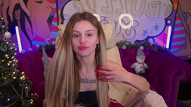 Snapshot of Lili_Danger chatting on 28, 12, 2024 Lili Danger online show from 28, 12, 2024