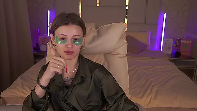 Snapshot of Lili_Danger chatting on 19, 1, 2025 Lili Danger online show from 19, 1, 2025