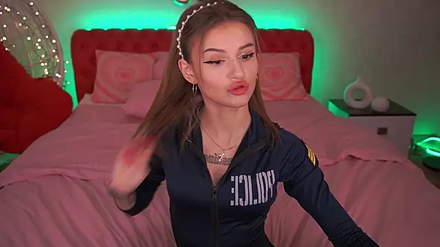 Snapshot of Lili_Danger chatting on 1, 2, 2025 Lili Danger online show from 1, 2, 2025