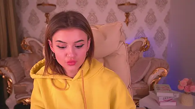 Snapshot of Lili_Danger chatting on 4, 2, 2025 Lili Danger online show from 4, 2, 2025